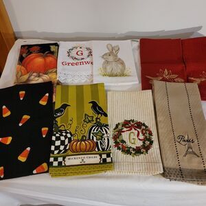 9 assorted kitchen dish towels, holidays, places and some embroided looks new